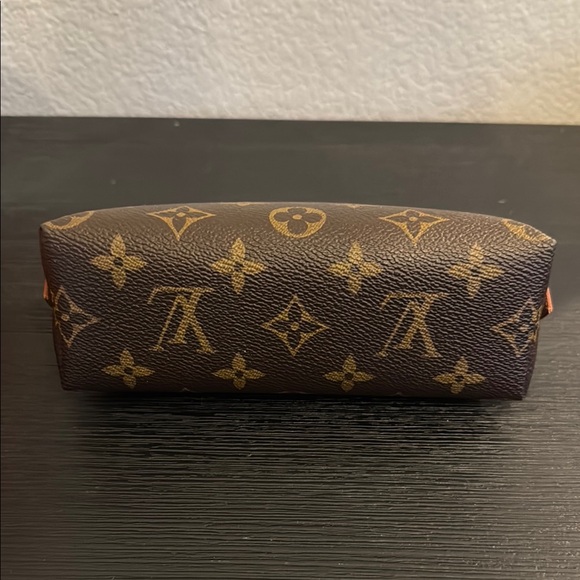 Louis Vuitton Cosmetic Pouch Small - Picture 5 of 7